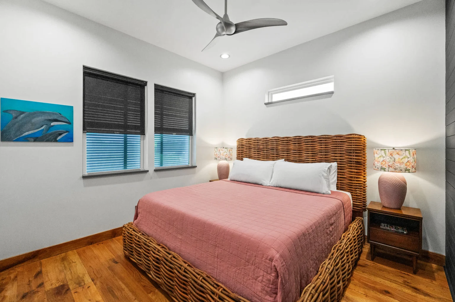 Queen bedroom with woven bed frame, Gulf Pearl