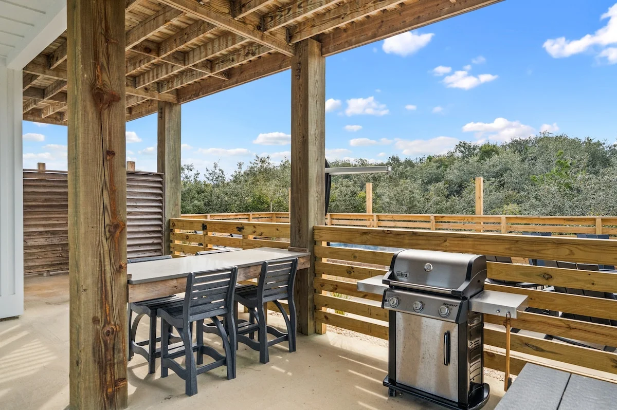 Outdoor dining table and gas grill, Gulf Pearl