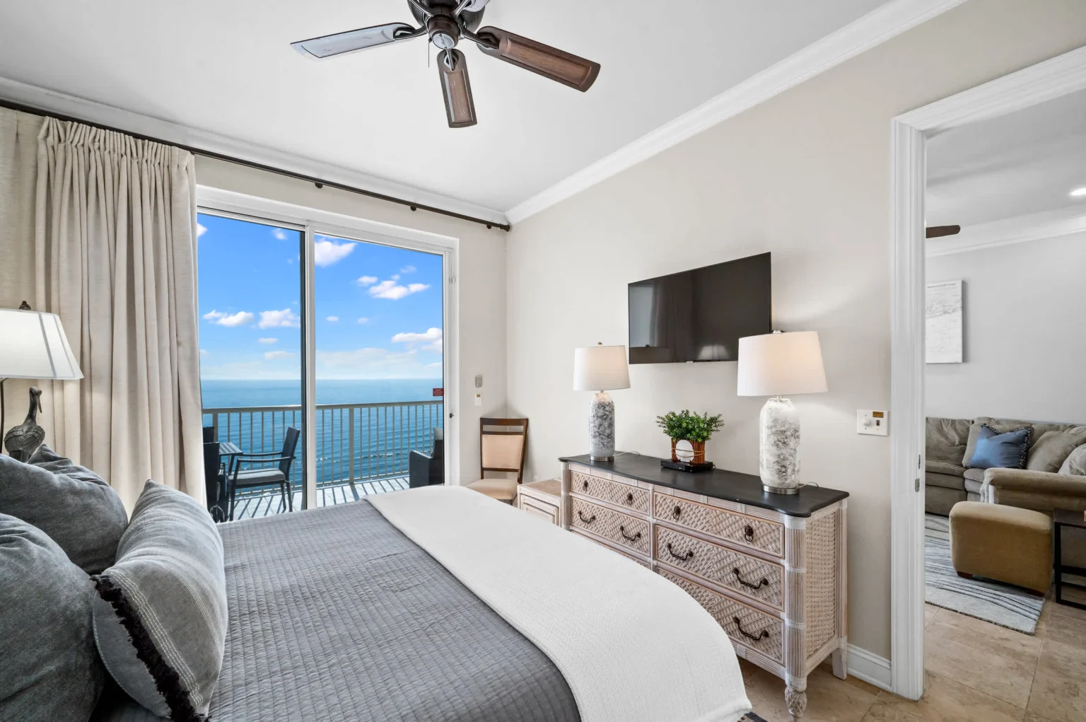 King bedroom with TV and Gulf view, High Tide Penthouse