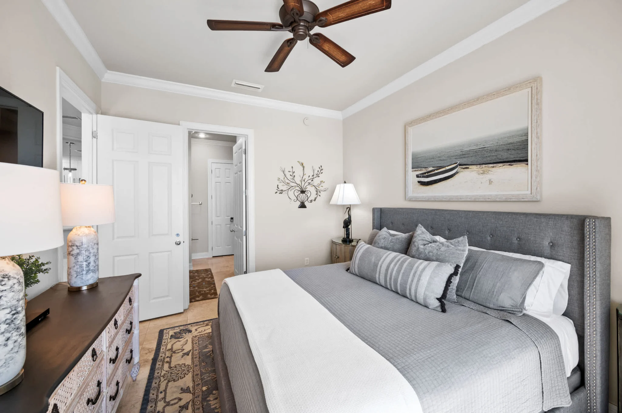 King bedroom toward the hallway, High Tide Penthouse