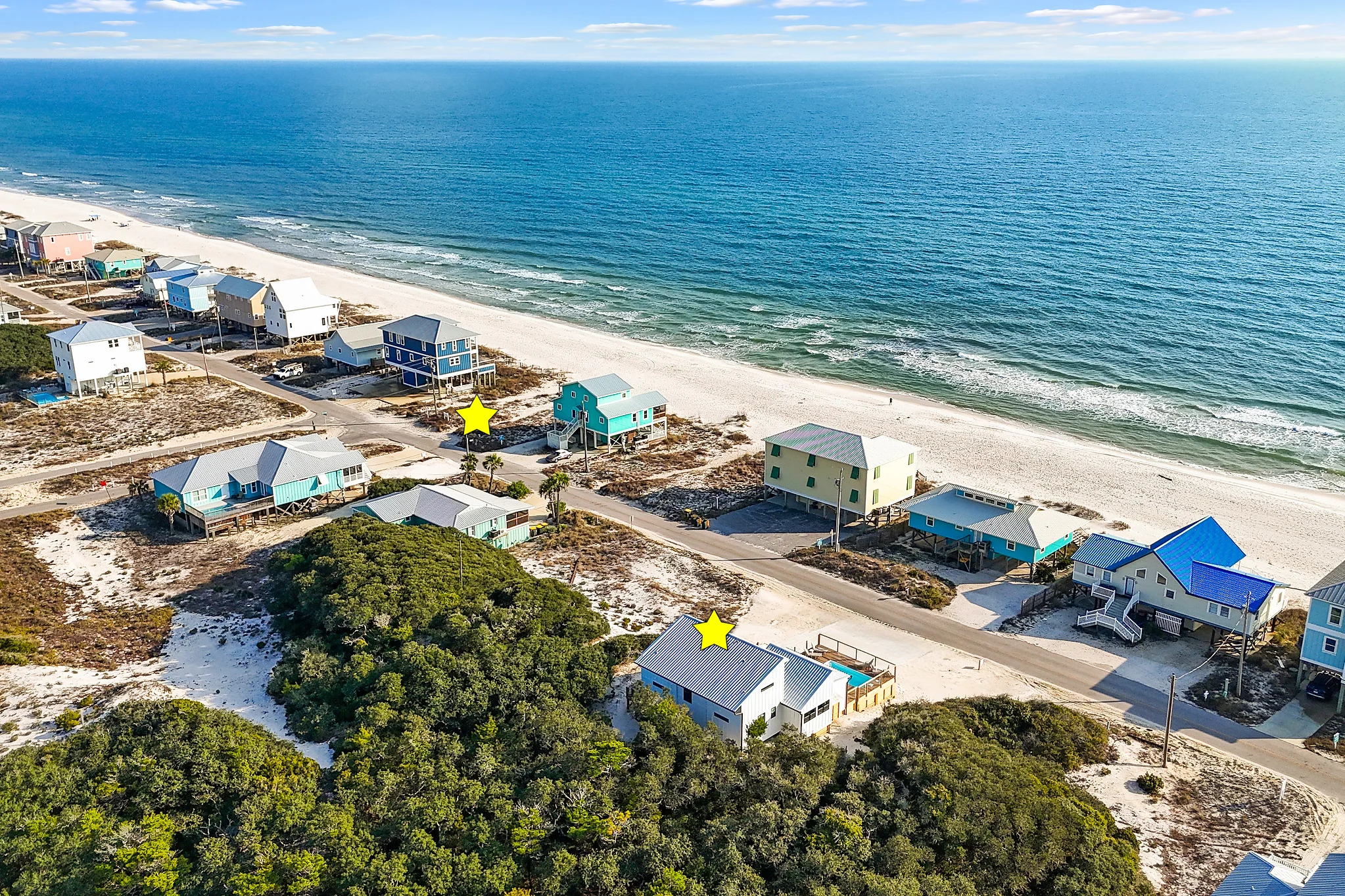 Beach and neighborhood from the air, the house and beach access marked, Love Shack
