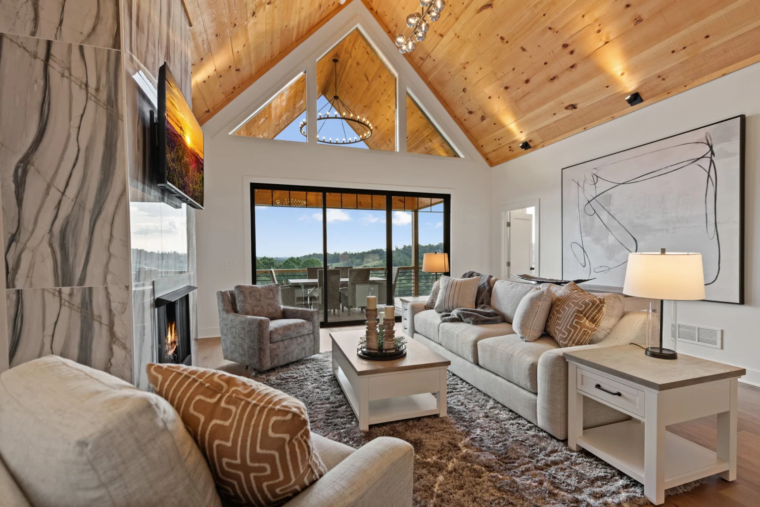 Great room with mountain views through the deck doors, Modern Overlook