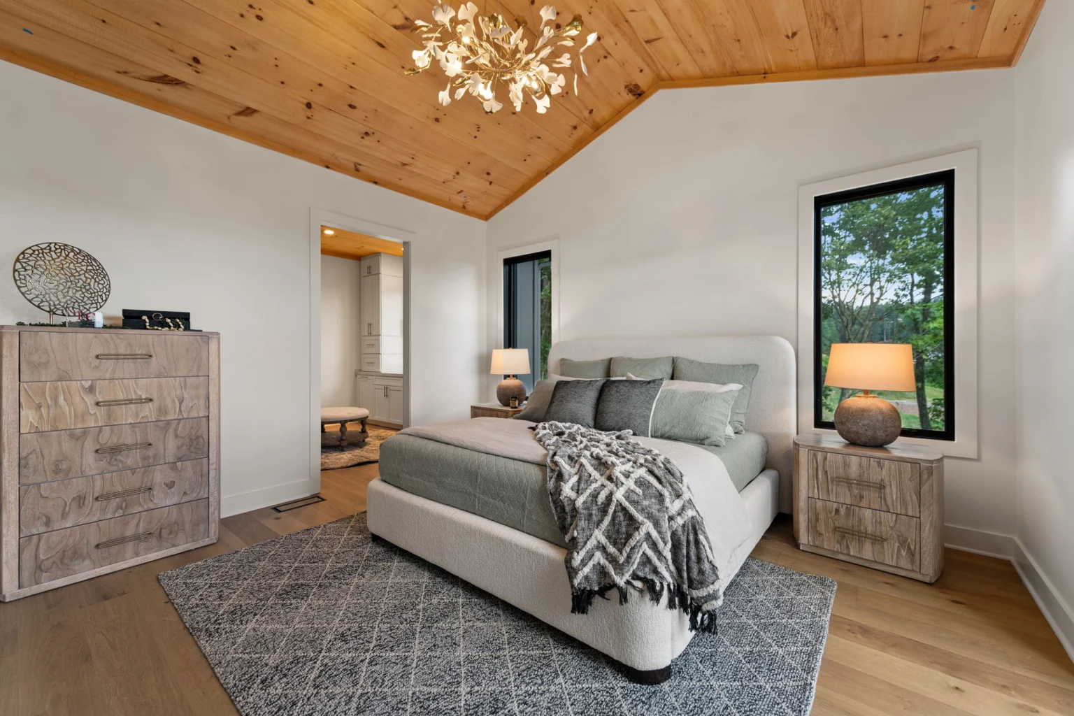 Primary bedroom with a king bed, Modern Overlook
