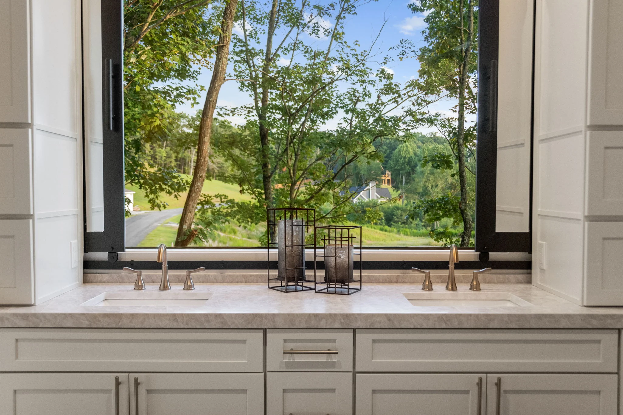 Primary bathroom double vanity, Modern Overlook