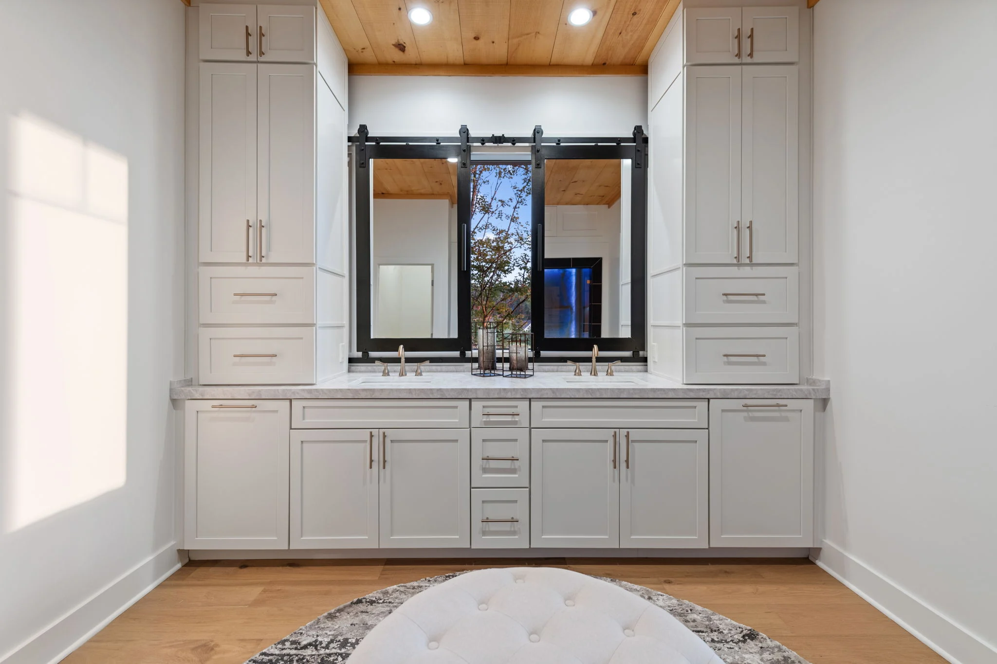 Primary bathroom double vanity, Modern Overlook