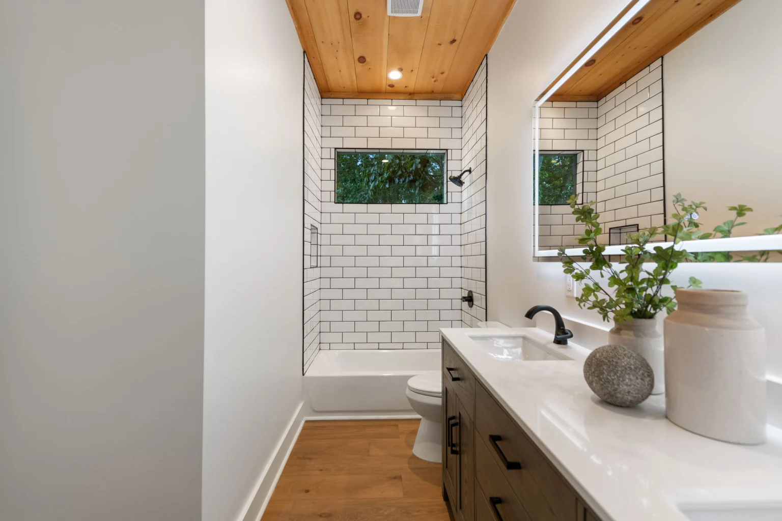 Main-level bathroom, Modern Overlook