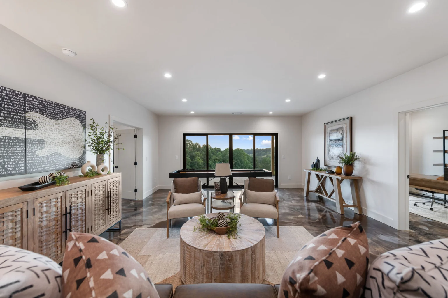 Terrace-level lounge with mountain views, Modern Overlook