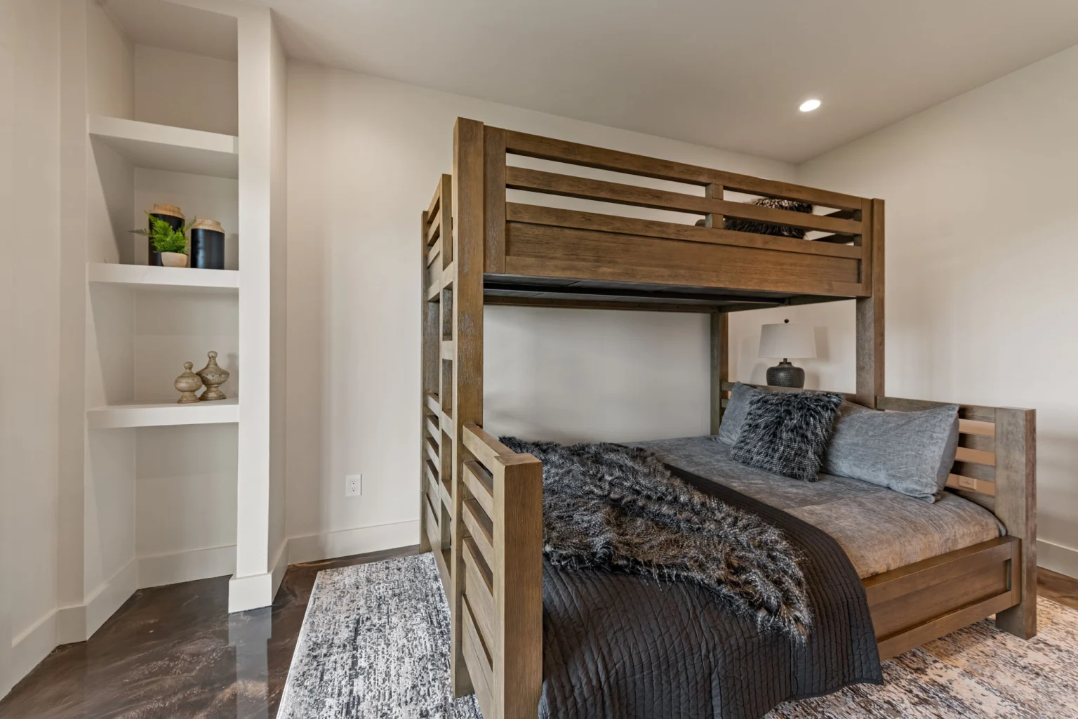 Second bunk room, Modern Overlook