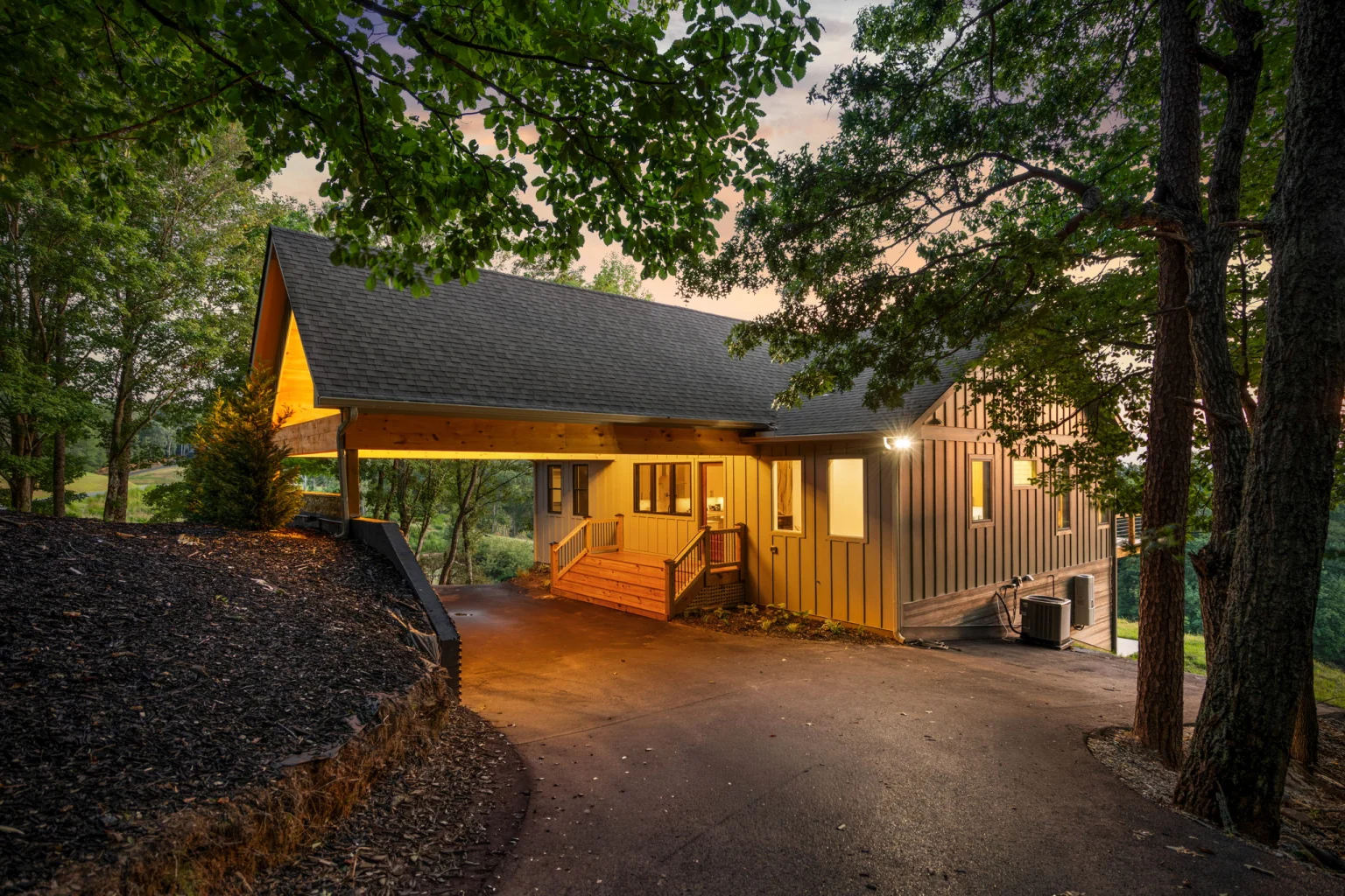 Modern Overlook from the driveway, Modern Overlook