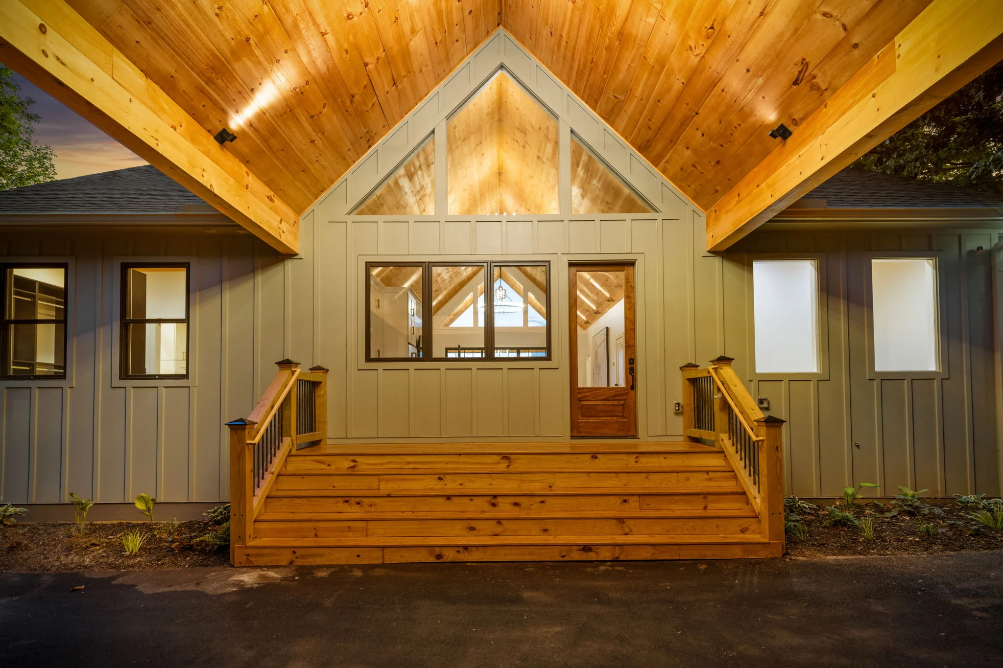 Front entry steps, Modern Overlook