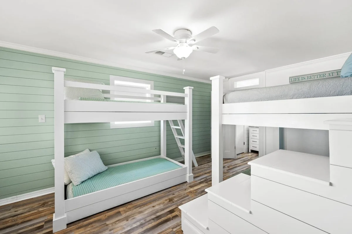 Built-in bunks with stair steps, Sands of Time