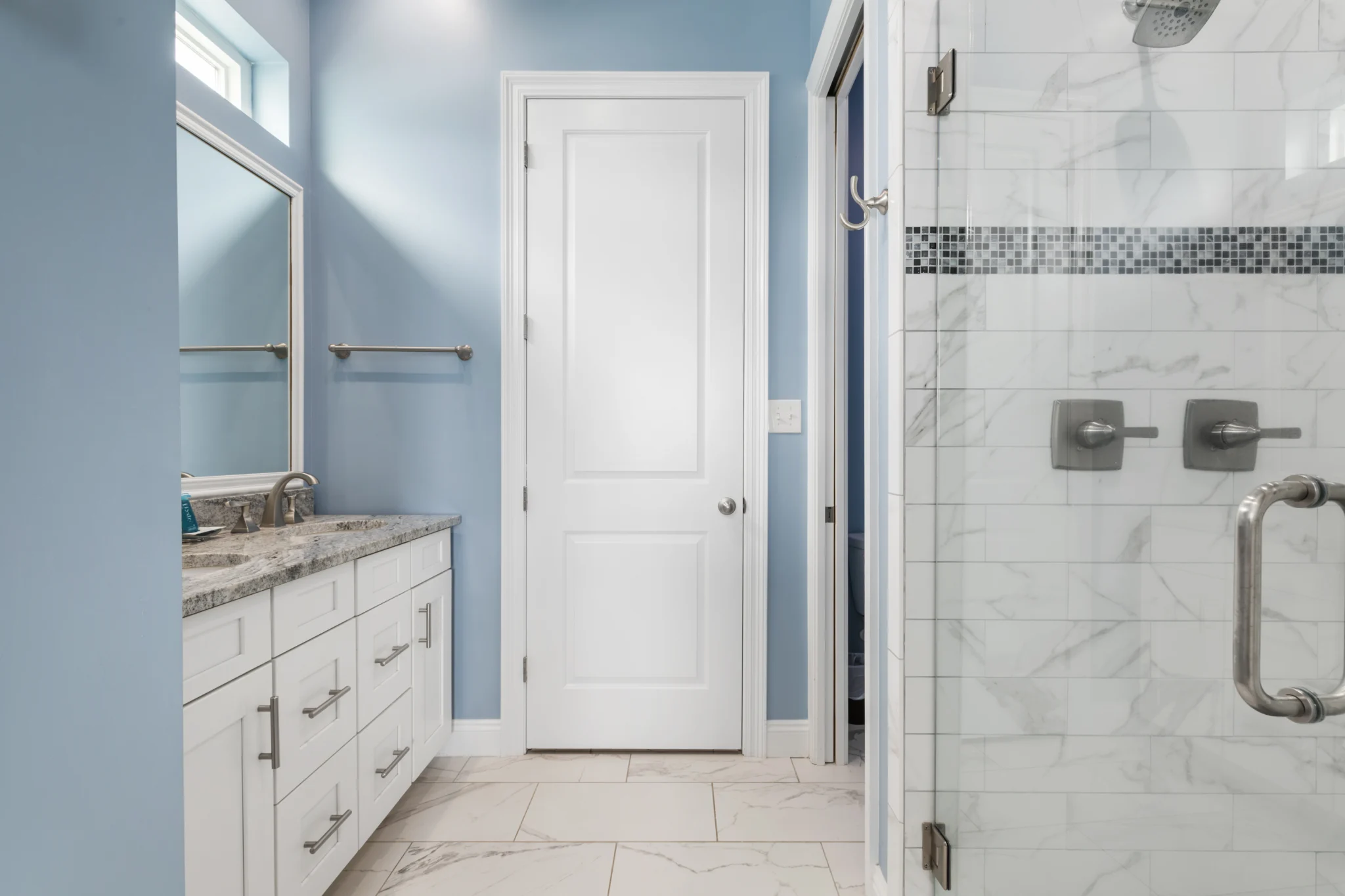 En-suite bathroom with walk-in glass shower, Sea Bliss