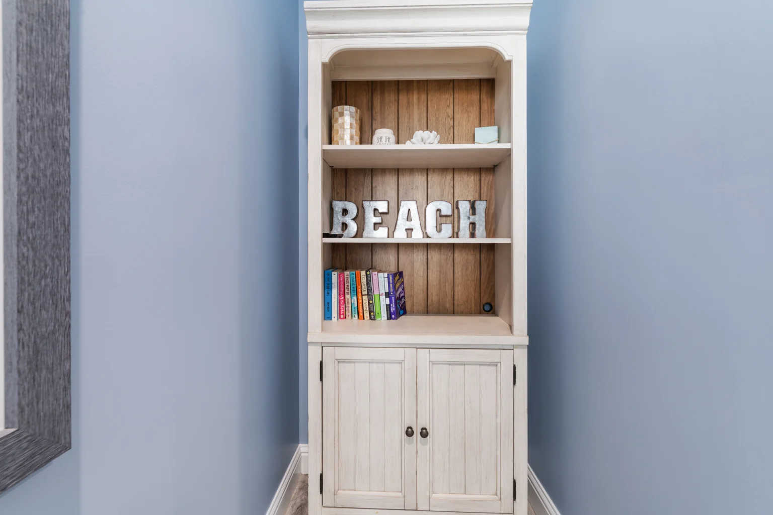 Bookshelf with beach reads, Sea Bliss