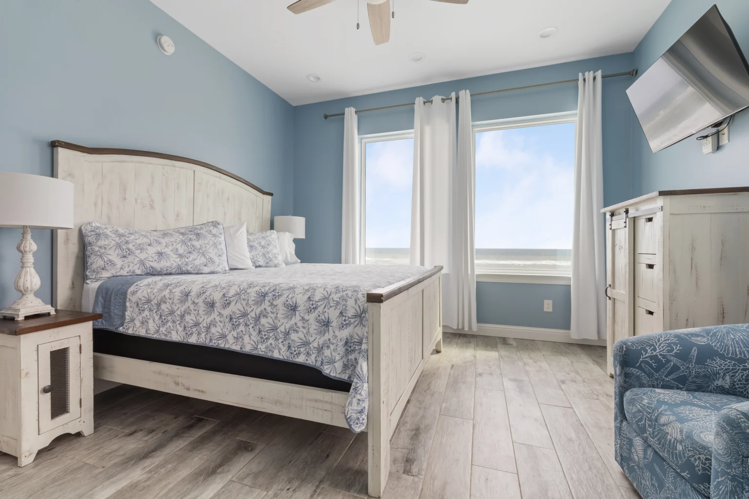 King bedroom with Gulf-view windows, Sea Bliss