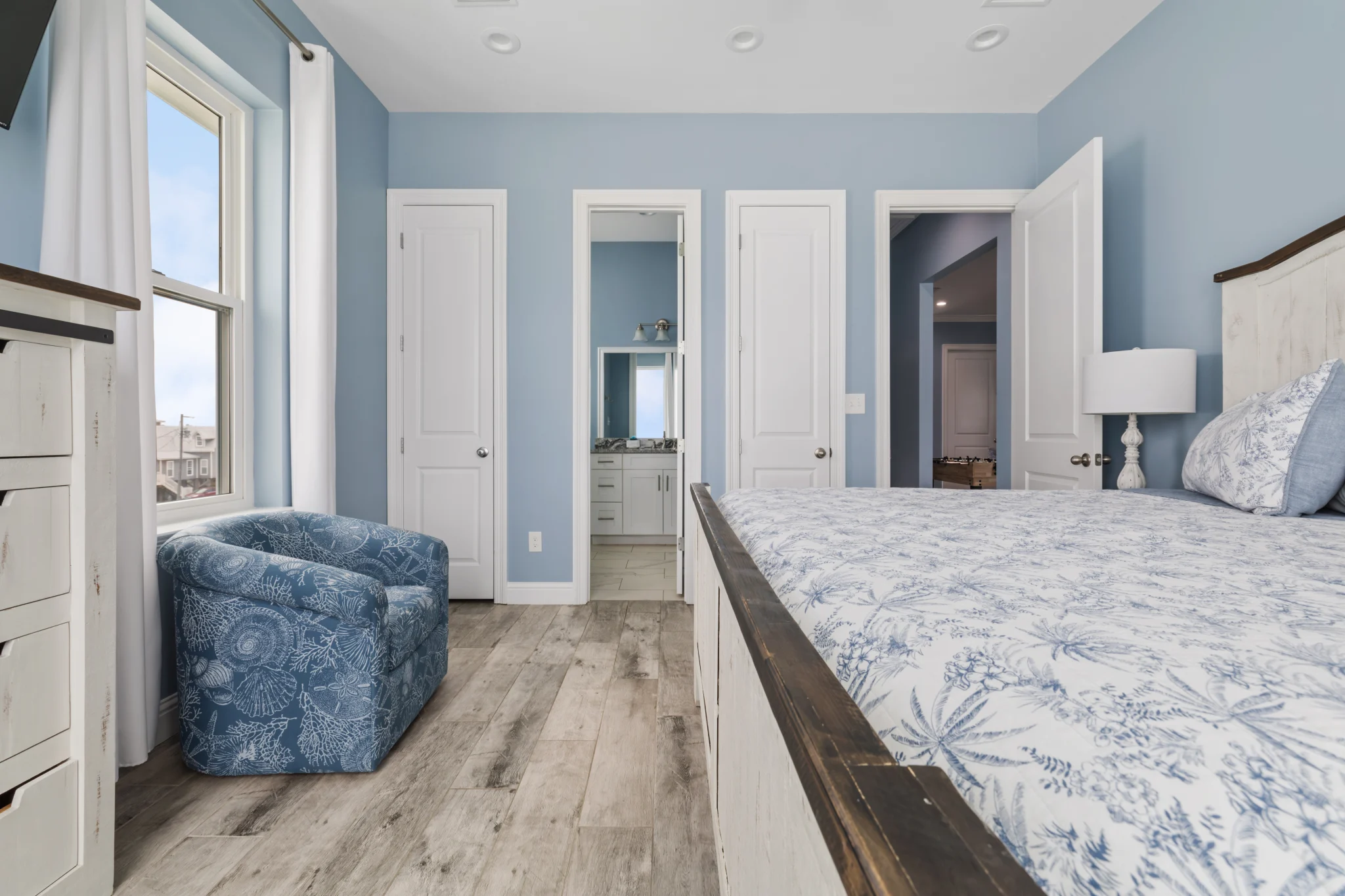King bedroom from the doorway, Sea Bliss