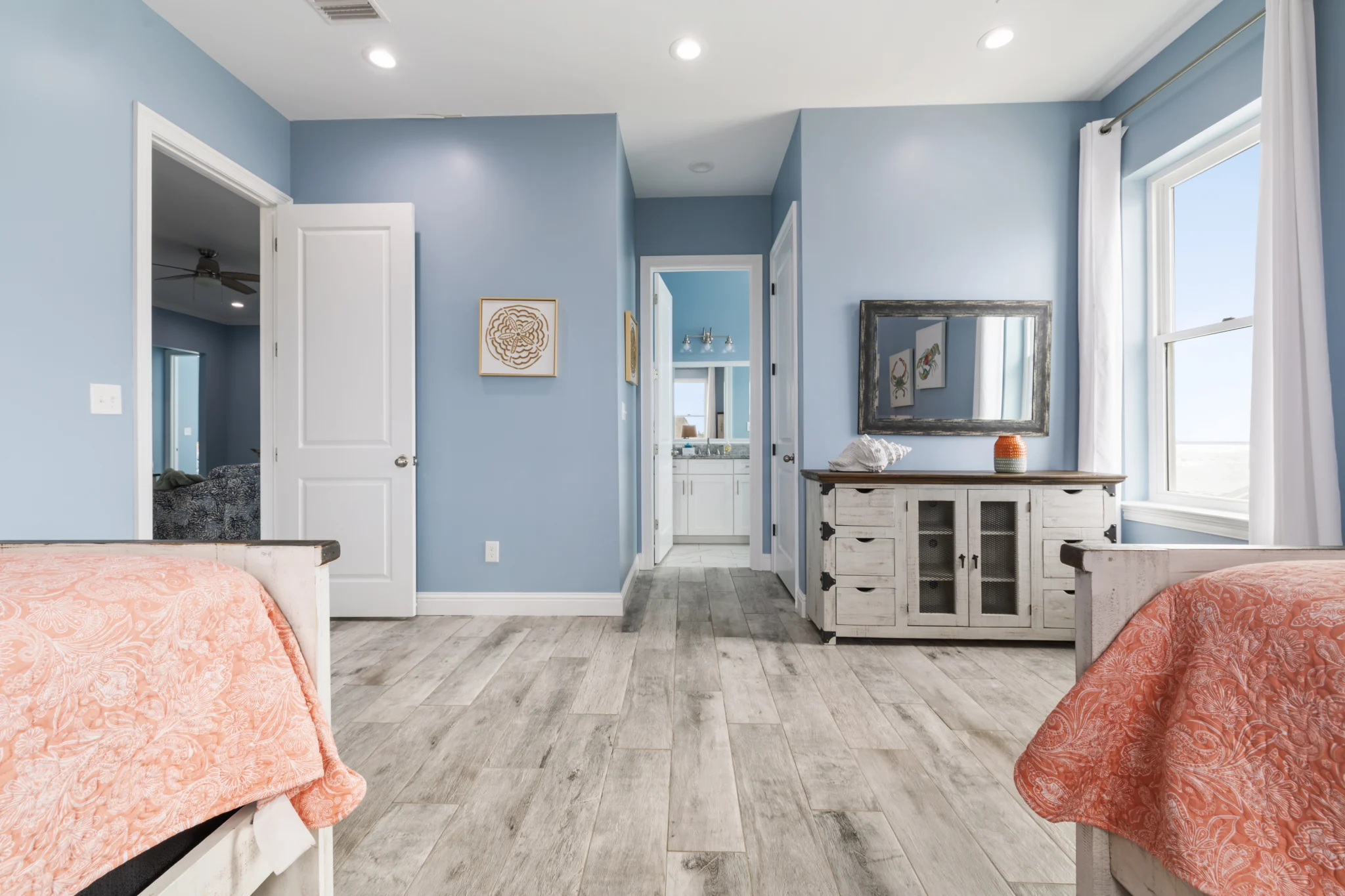 Queen bedroom with dresser and en-suite bath, Sea Bliss