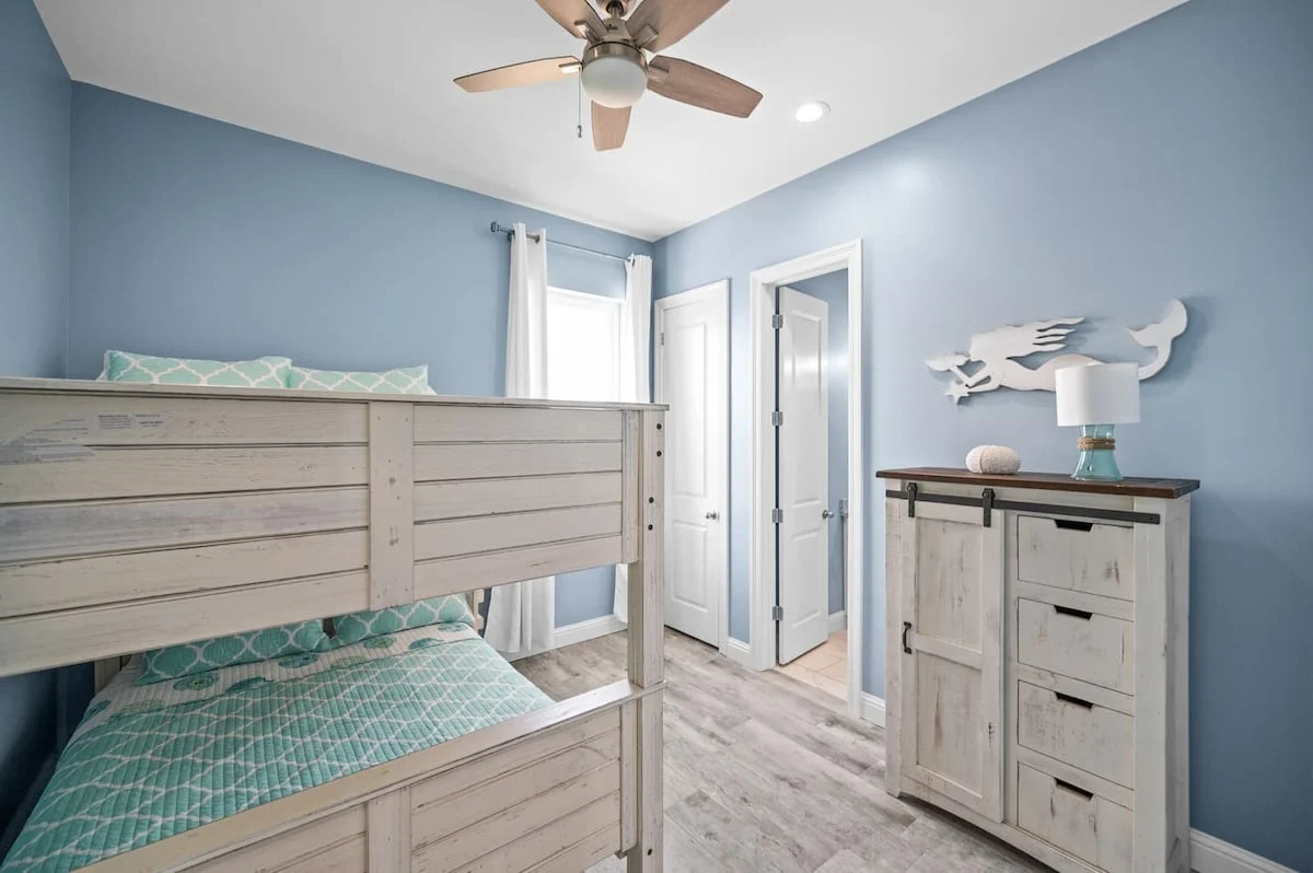 Bunk room with dresser, Sea Bliss