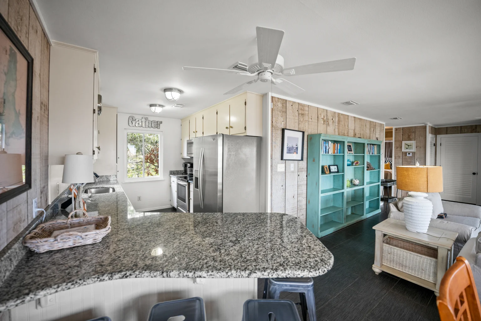 Kitchen breakfast bar open to the living room, Sea Forever