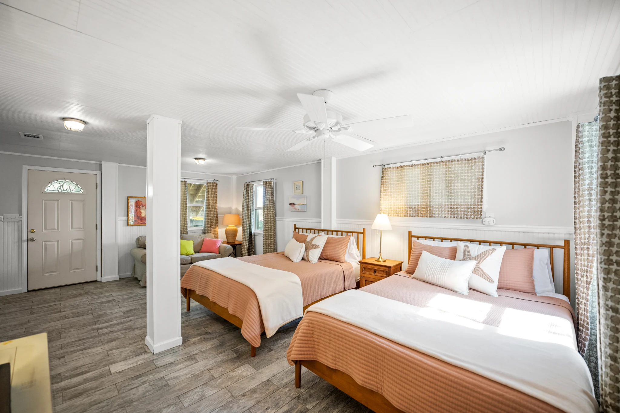 Ground-floor suite with two beds, Sea Forever