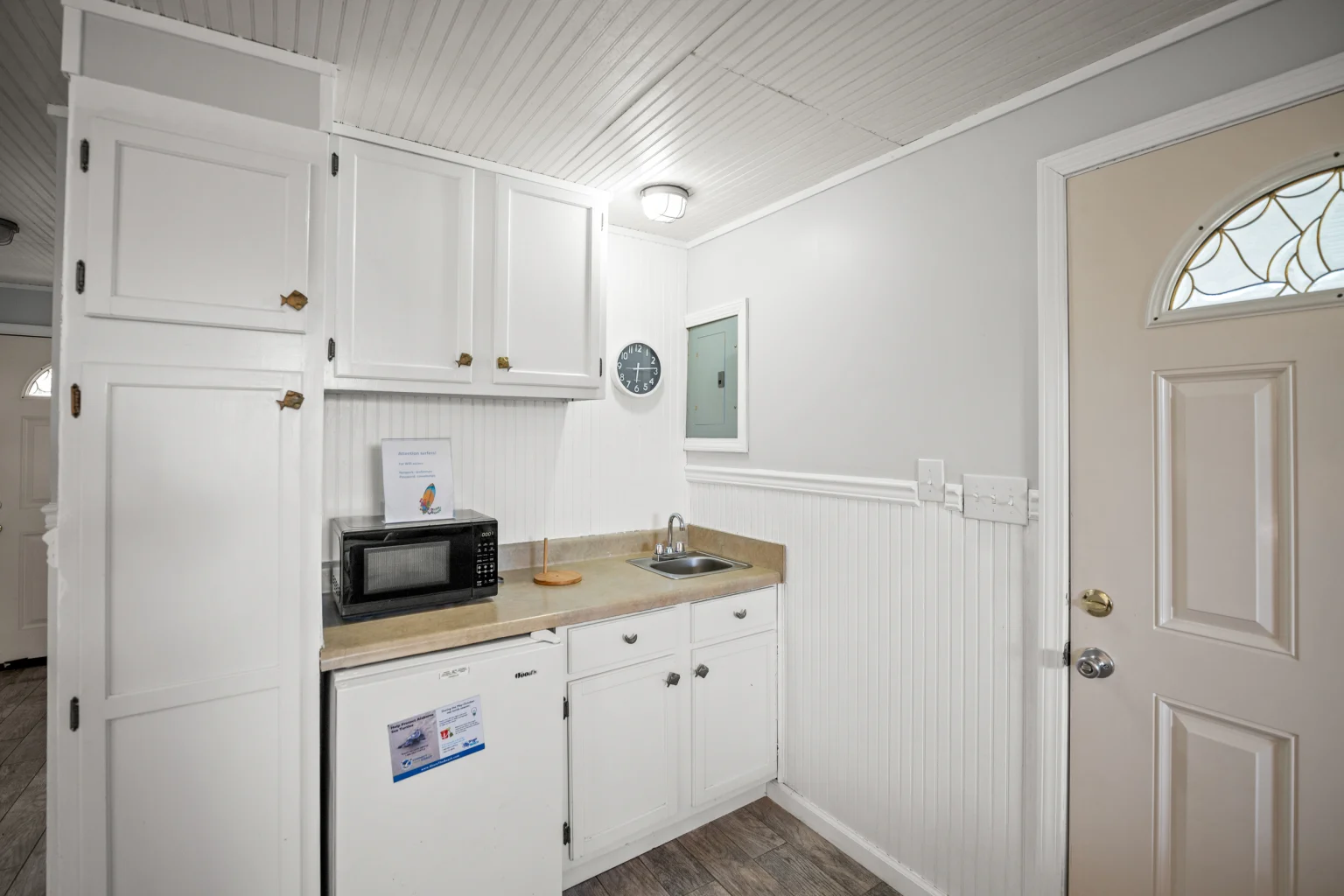 Kitchenette by the suite entrance, Sea Forever