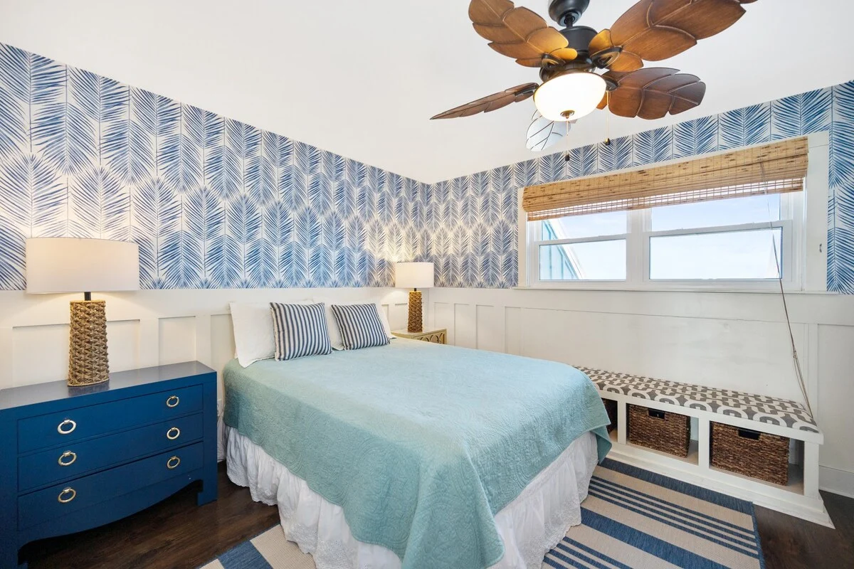 Queen bedroom with window seat, SouthWind West